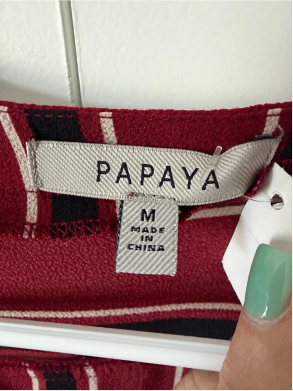Papaya Blouse M Maroon Black Striped Short Sleeve - Picture 3 of 7